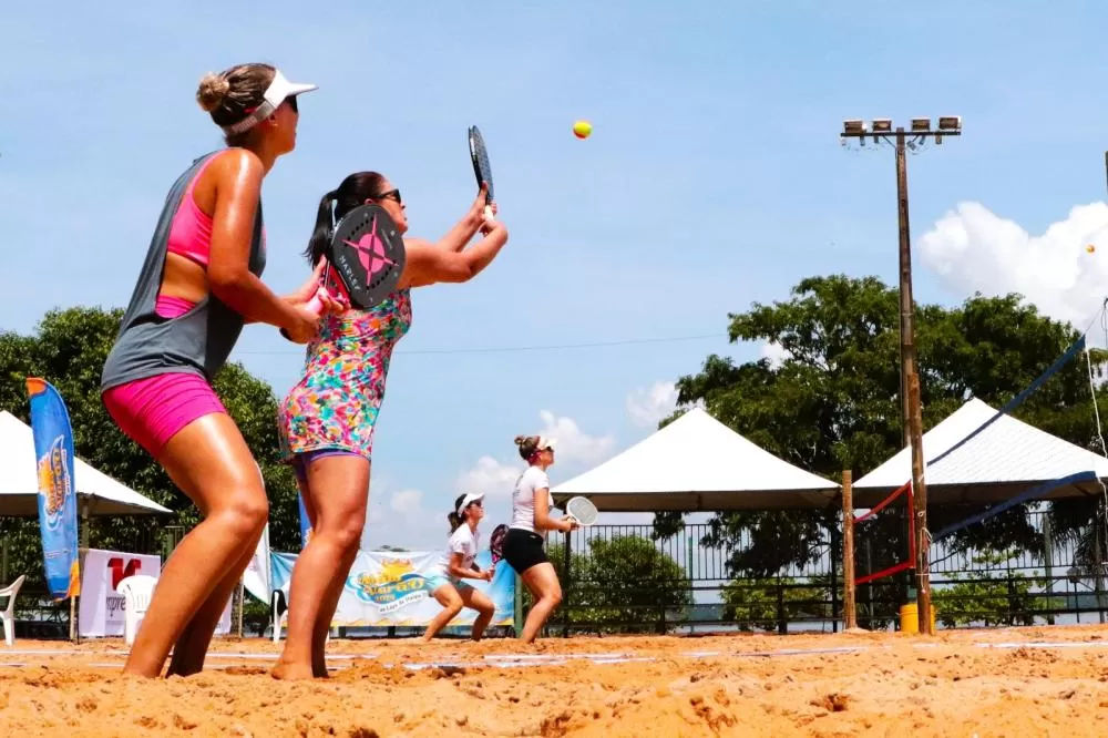 Porto Mendes recebe competições de beach tennis e vôlei de praia pelo Verão Itaipu Mais que Energia. (Foto: Divulgação)