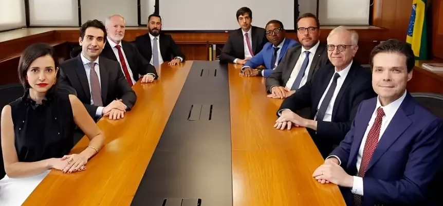 Membros do Copom durante reunião de definição da taxa Selic. (Foto: Raphael Ribeiro/Banco Central)