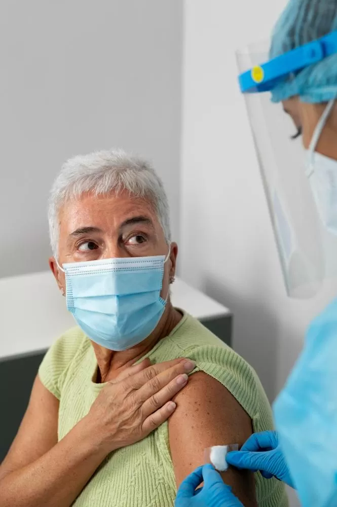 Campanha de vacinação contra a gripe mobiliza unidades de saúde em todo o Paraná (Foto: Freepik)