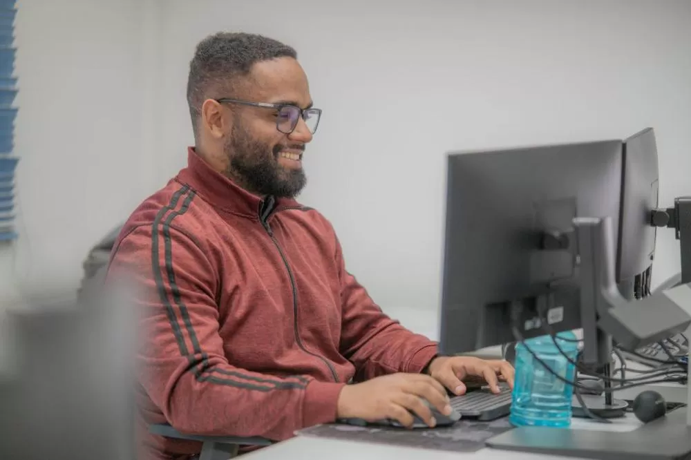 Paraná abre 10 mil vagas em curso gratuito de tecnologia em parceria com a Google (Foto: SETI)