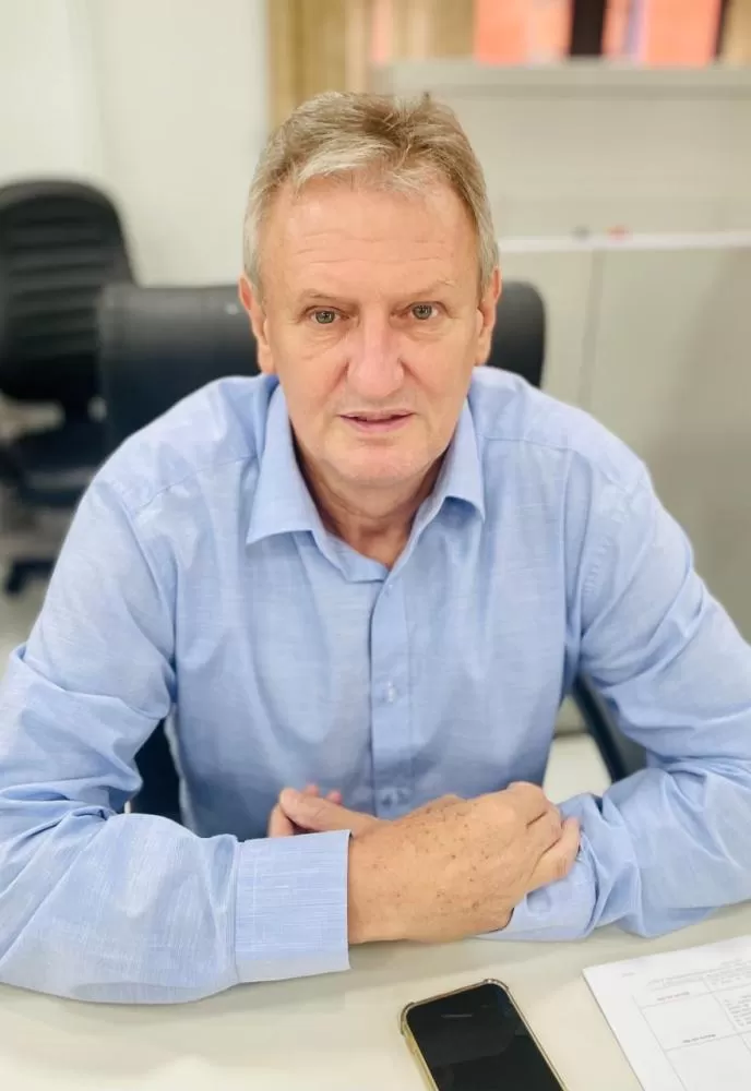 Vereador Luis Carlos da Silva (Carlinhos) durante apresentação da indicação sobre os reparos no ginásio de Margarida. (Foto: Cristiano Viteck).