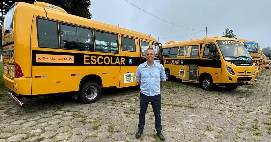 Marechal Rondon amplia frota escolar com dois novos ônibus