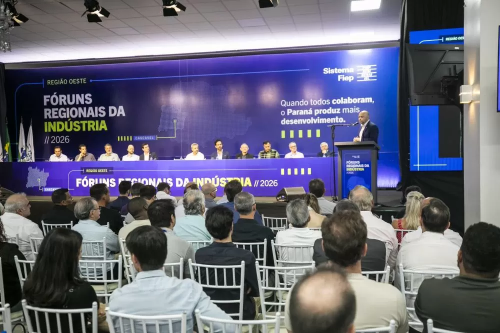Lideranças empresariais e autoridades participaram do Fórum Regional da Indústria, em Cascavel, discutindo estratégias para o desenvolvimento do Oeste. (Foto: Gelson Bampi)