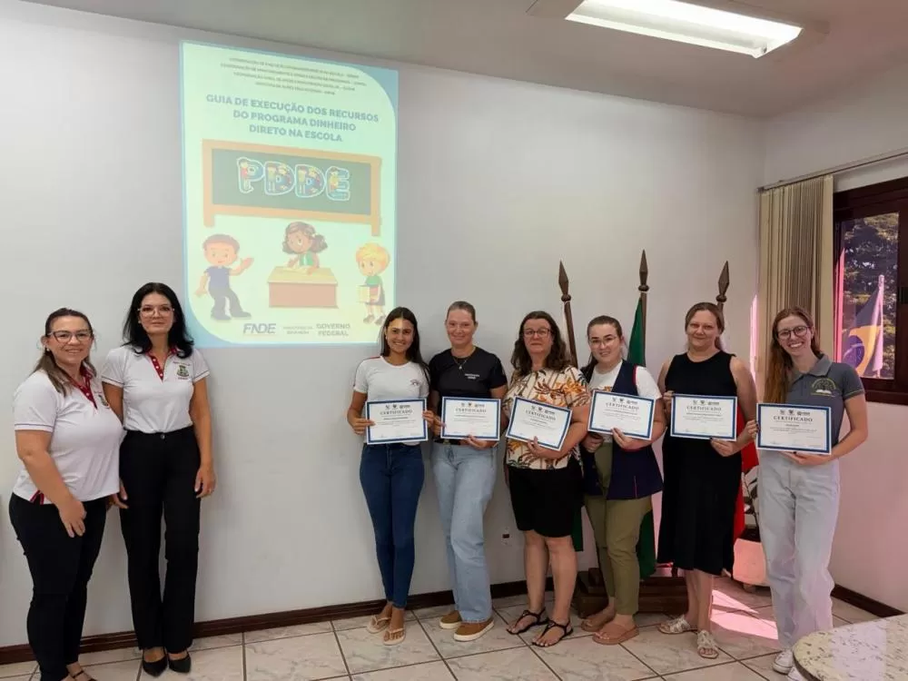 Formação reuniu profissionais da rede municipal para orientar a gestão correta dos recursos do PDDE em Quatro Pontes. (Foto: Divulgação)
