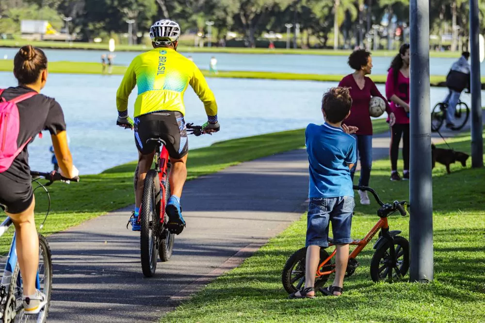 Sábado deve ter tempo firme e calor em todo o Paraná durante o feriadão de Páscoa. (Foto: Roberto Dziura Jr/AEN)