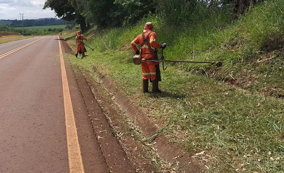 Vereadores apresentaram requerimento coletivo cobrando cronograma de roçada e limpeza da BR-163 na área urbana de Marechal Rondon.
