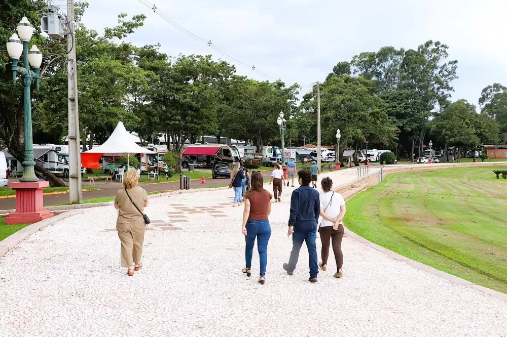 Equipes técnicas percorrem municípios lindeiros para elaborar plano do turismo náutico no Lago de Itaipu (Foto: Divulgação)