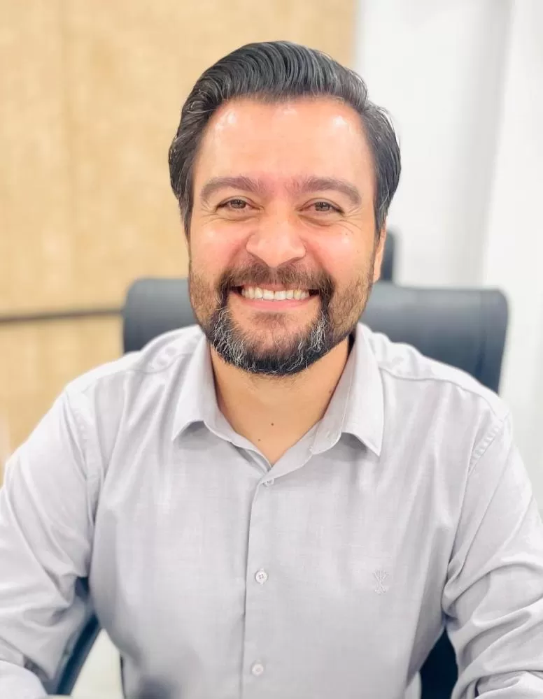 Policial Fabio apresentou propostas voltadas à segurança na ciclovia da Avenida Maripá e à conectividade em espaços de grandes eventos. (Foto: Cristiano Viteck)