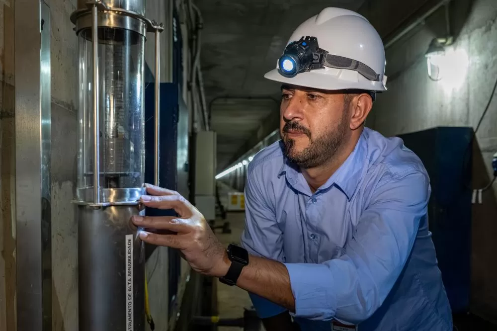 Novo dispositivo patenteado pela Itaipu melhora o monitoramento do fluxo de água na barragem. (Foto: William Brisida/Itaipu Binacional)