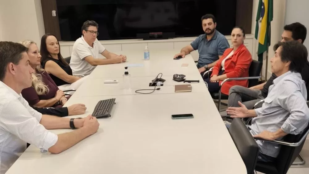 Lideranças rondonenses cobram em Curitiba a conclusão da sede do BPFRON. (Foto: DIvulgação)