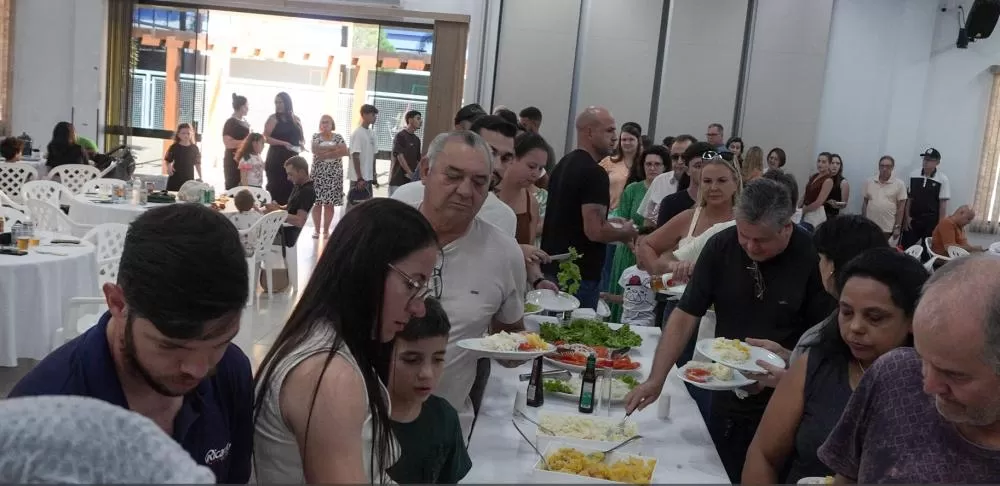 Churrascada do Conseg reúne comunidade e autoridades em apoio às forças de segurança. (Foto: João Livi)