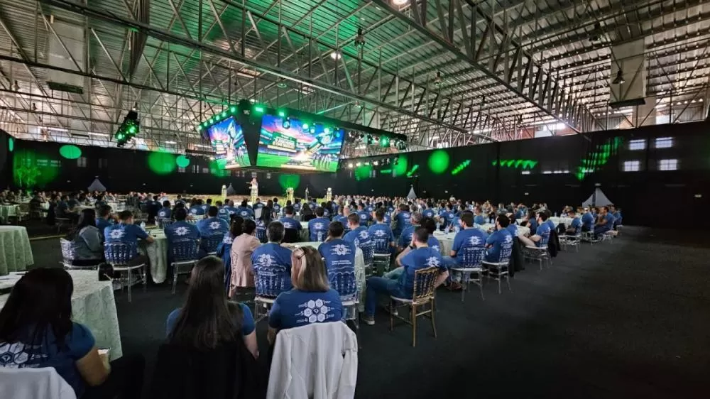 Convenção Copagril 2026 reuniu mais de 1.600 colaboradores e marcou a apresentação da nova cultura organizacional da cooperativa. (Fotos: Divulgação)