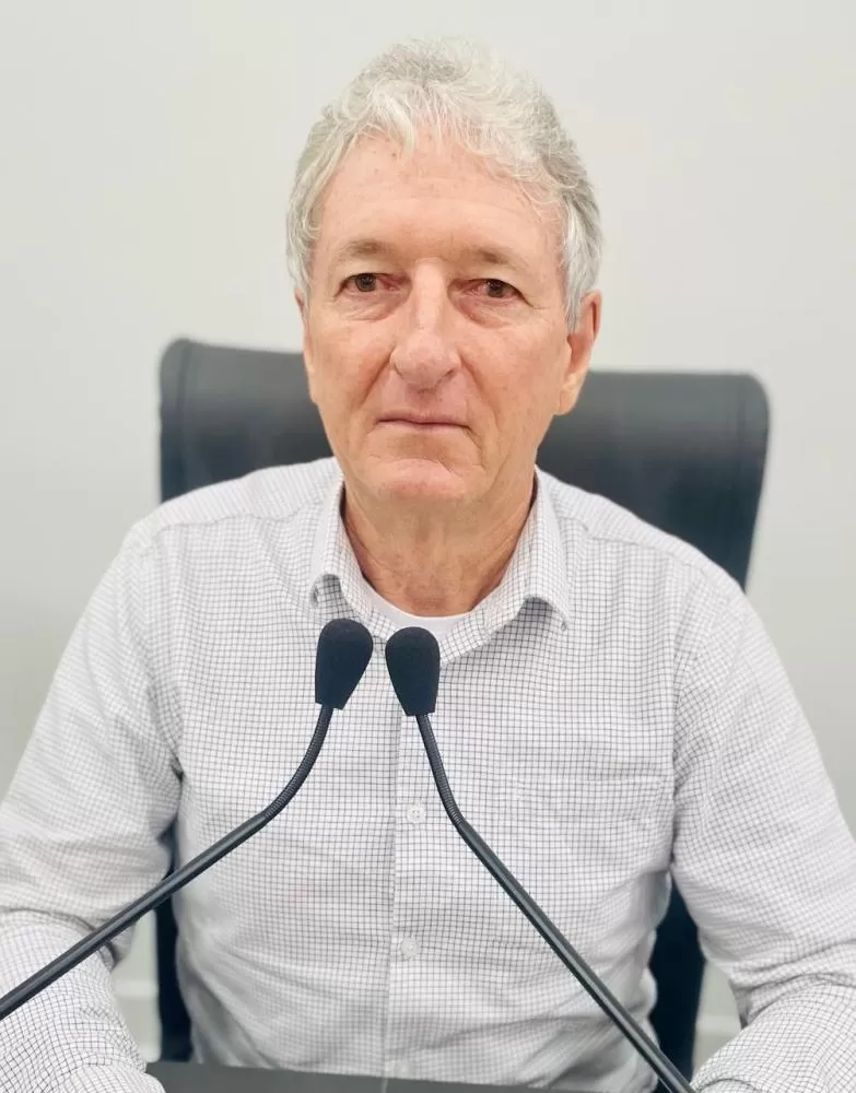 Valdirzinho questiona cobrança da taxa de lixo