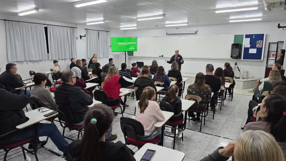 Colégio Luterano Rui Barbosa implantou a primeira cooperativa escolar de Marechal Cândido Rondon, em parceria com o Sicredi. (Fotos: Divulgação)