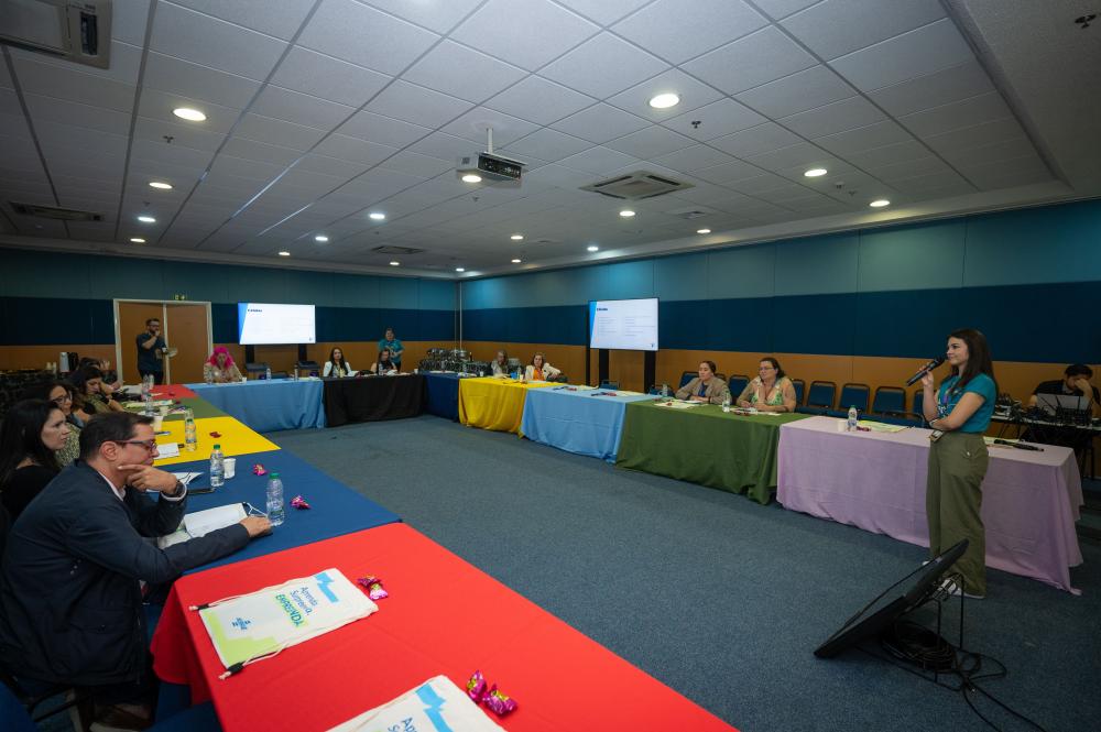 14 empreendedores puderam conhecer detalhes da organização de eventos do Sebrae/PR.