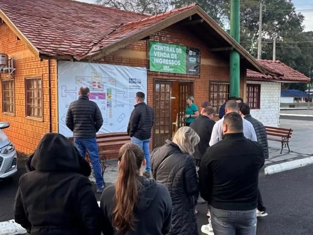 Legenda da foto: Venda de camarotes, bistrôs e ingressos para a área VIP da Expo Rondon 2026 foi iniciada neste sábado, no parque de exposições. (Foto: Divulgação)