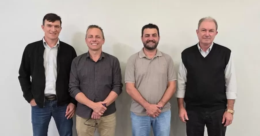 Cesar Luiz Petri, Vanderlei Sauer, Adriano Backes e Eloi Podkowa. (Foto: Divulgação)