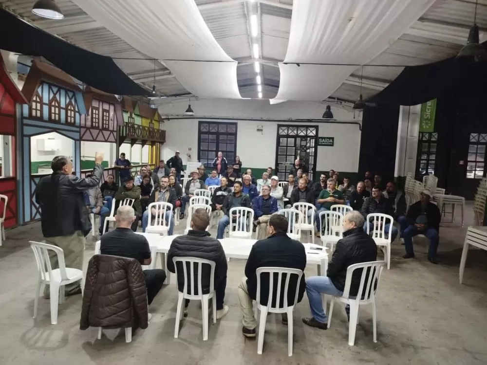 Representantes da CCO da Expo Rondon 2026 e das equipes do Boi no Rolete alinharam preparativos para a festa gastronômica. (Foto: Divulgação)