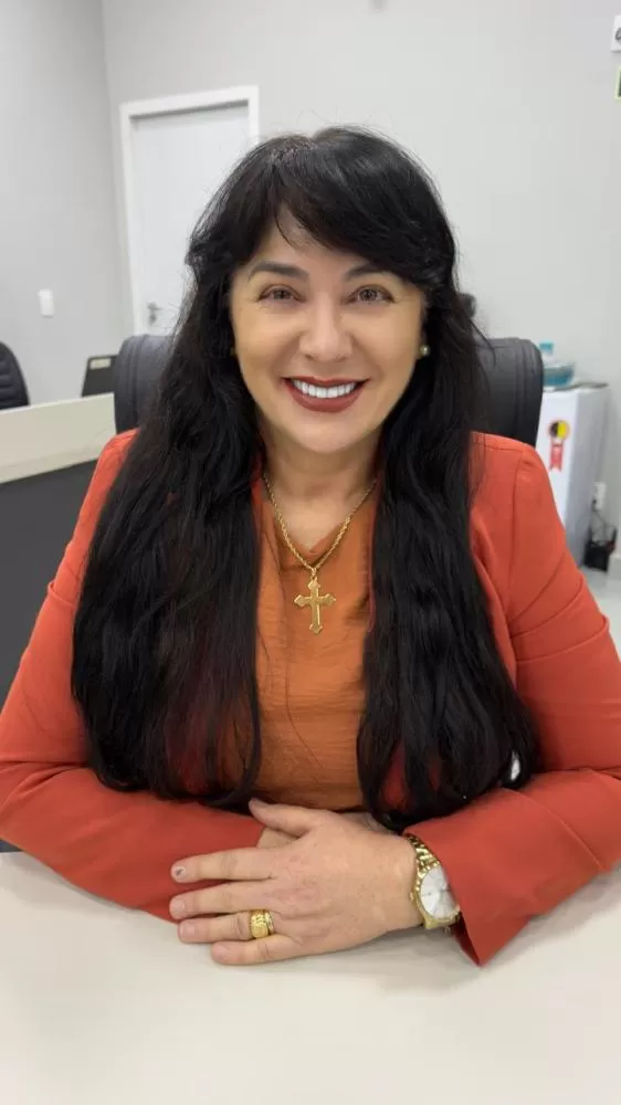 Tania Maion solicitou dados comparativos sobre orçamento municipal e cobrou melhorias de segurança em rotatórias e parquinho infantil (Foto: Cristiano Viteck)