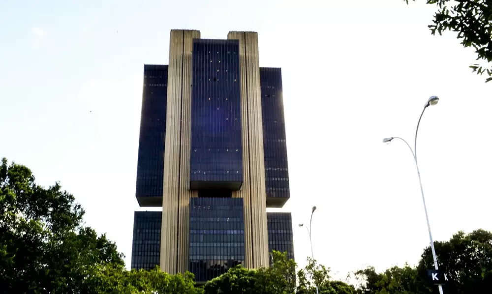 Mercado espera novo corte de 0,25 ponto percentual na Selic, mas já vê chance de pausa no ciclo de queda dos juros. (Foto: Reprodução)