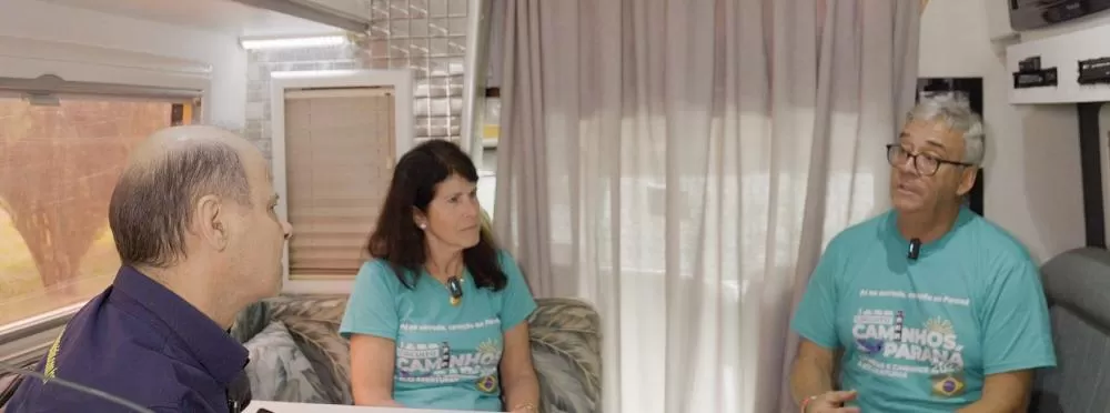 Rudi Schmitz e Elenita, empresários em Marechal Cândido Rondon, compartilham a experiência de viajar pelo Paraná em um motorhome.