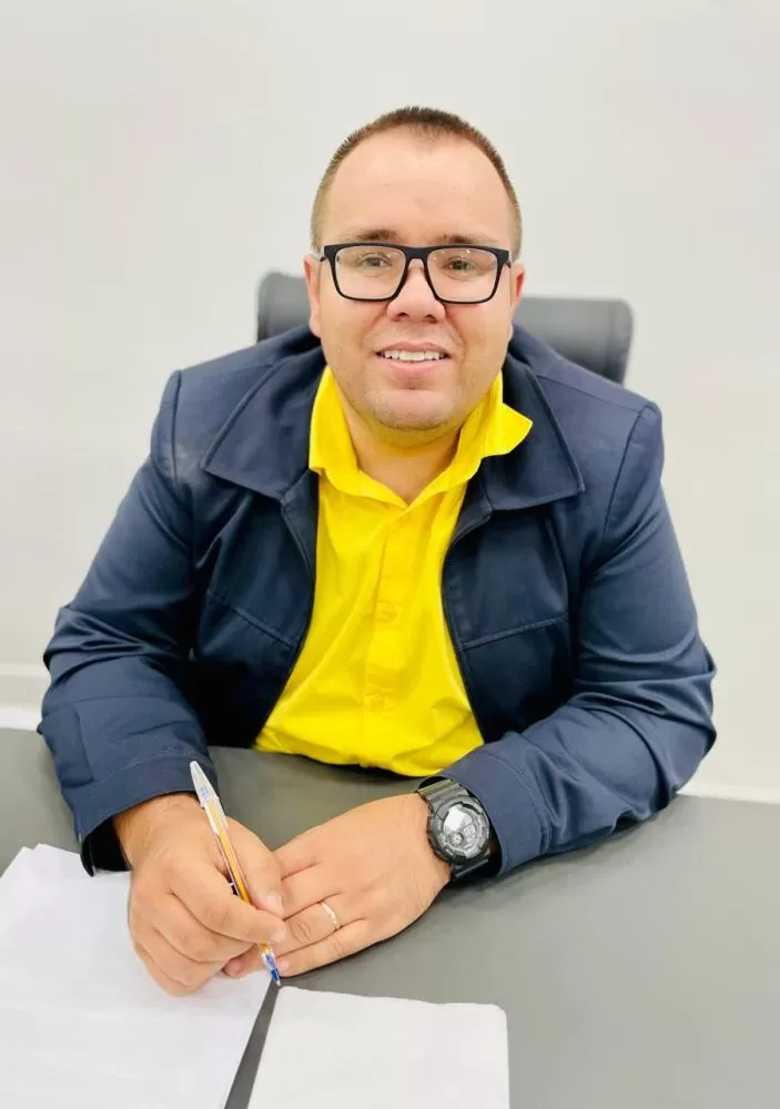 Gordinho do Suco sugeriu ampliação dos atendimentos oftalmológicos e reforço na sinalização do Residencial Sol da Manhã (Foto: Cristiano Viteck)