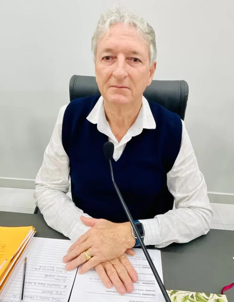 Legenda da foto: Valdirzinho sugeriu criação de programa municipal de incentivo à construção e reforma de calçadas. (Foto: Cristiano Viteck)