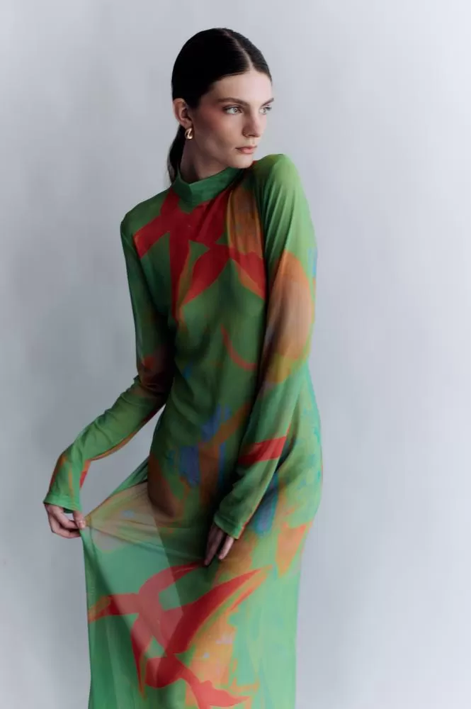Michelly Baretta inicia sua primeira temporada internacional como modelo no Chile, após trajetória de preparação construída a partir do Oeste do Paraná. (Foto: Ver ficha técnica)
