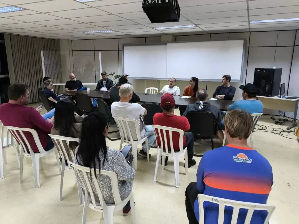 Reunião no paço municipal definiu regras para exploração de estacionamentos durante a Expo Rondon 2026. (Foto: Divulgação)