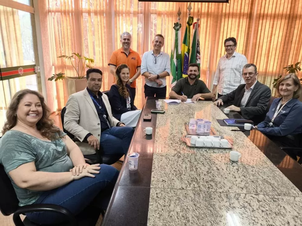 Prefeitura de Marechal Cândido Rondon, SENAI e SESI formalizaram parceria para oferta de 19 cursos de qualificação profissional. (Foto: Divulgação)