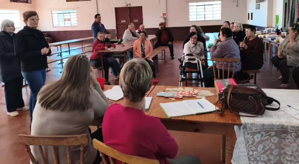 Campanha de prevenção a golpes foi realizada com idosos de Novo Três Passos e Bela Vista, no interior de Marechal Rondon. (Foto: Divulgação)