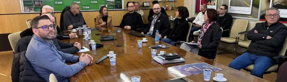 Prefeitura de Toledo recebeu representantes do Sebrae, Itaipu Parquetec e Funtec para apresentação do Catalisa Gov, programa voltado à inovação em compras públicas. (Foto: Divulgação)