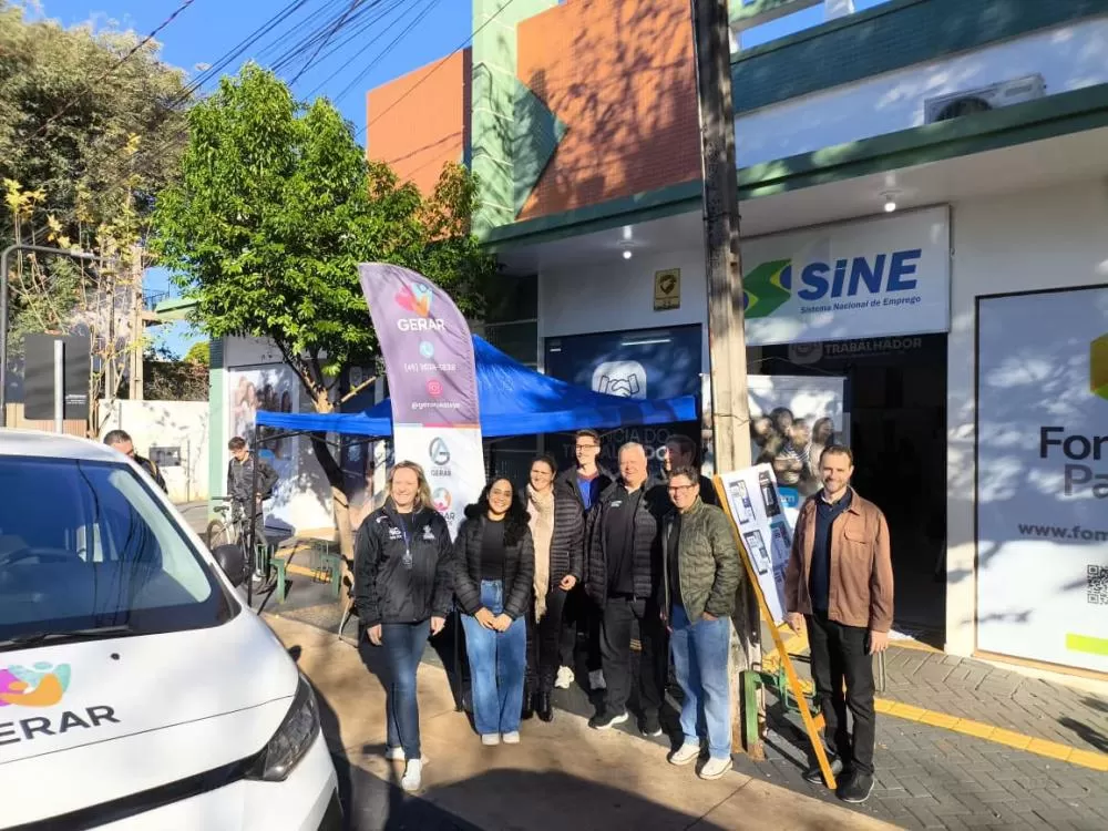 Autoridades e representantes do Sine de Marechal Cândido Rondon acompanharam a abertura do Feirão de Vagas nesta quarta-feira (15). (Foto: Divulgação)