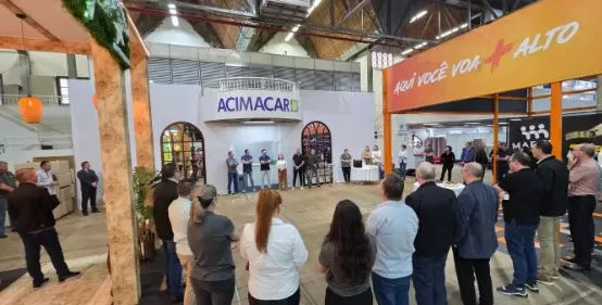 Autoridades, empresários e patrocinadores participaram do café da manhã promovido pela Acimacar na véspera da abertura da Expo Rondon 2026. (Foto: Divulgação)