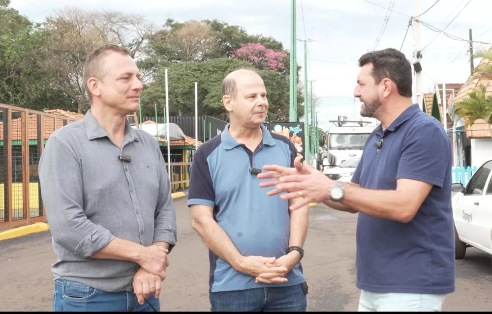 Vice-prefeito Vanderlei Sauer e o Prefeito Adriano Backes destacam investimentos, parcerias e programação da Expo Rondon 2026, que celebra os 66 anos de Marechal Cândido Rondon.