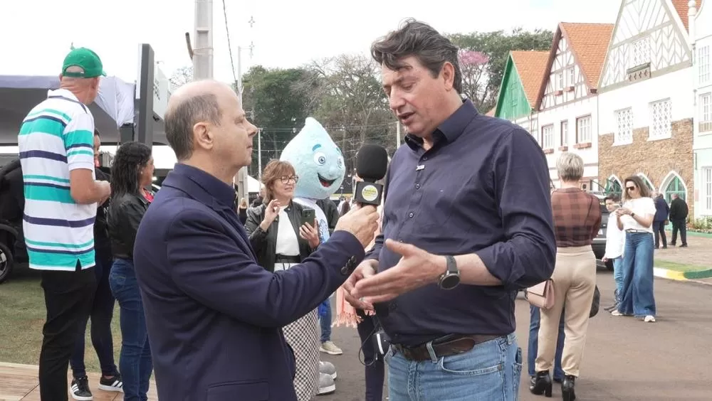 Deputado federal Sergio Souza participou da Festa Nacional do Boi Assado no Rolete e falou sobre agronegócio, cooperativismo e cenário político no Paraná.