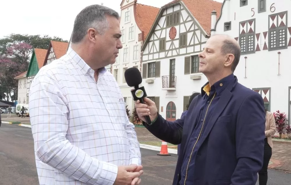 Deputado federal Beto Preto prestigiou a Festa Nacional do Boi Assado no Rolete e falou sobre investimentos na saúde de Marechal Cândido Rondon.