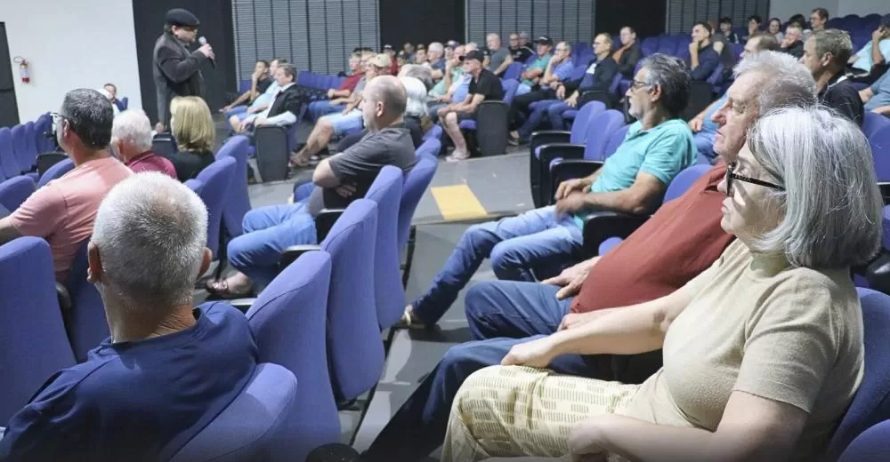 Programação do Agosto Azul teve início com palestra sobre saúde do homem e seguirá durante o mês com exames e atendimentos gratuitos em Pato Bragado. (Foto: Divulgação)