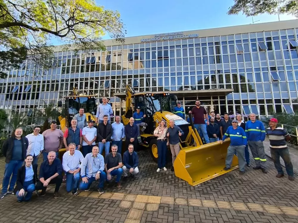 SAAE investe R$ 998 mil em novas retroescavadeiras em Marechal Rondon
