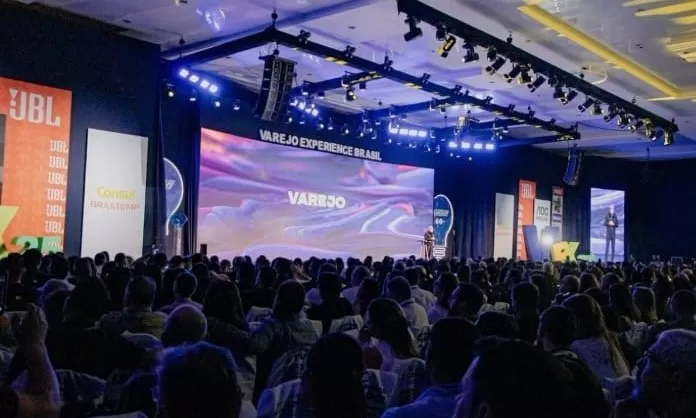 Varejo Experience Brasil chega à quinta edição com três dias de programação em Foz do Iguaçu e participação de empresários, especialistas e palestrantes de diferentes áreas. (Foto: Divulgação)