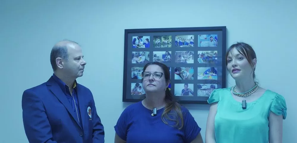Presidente Daiane Gentilini e diretora Ivone Ricardi Sannani convidam a comunidade para a churrascada beneficente da APAE de Marechal Cândido Rondon.