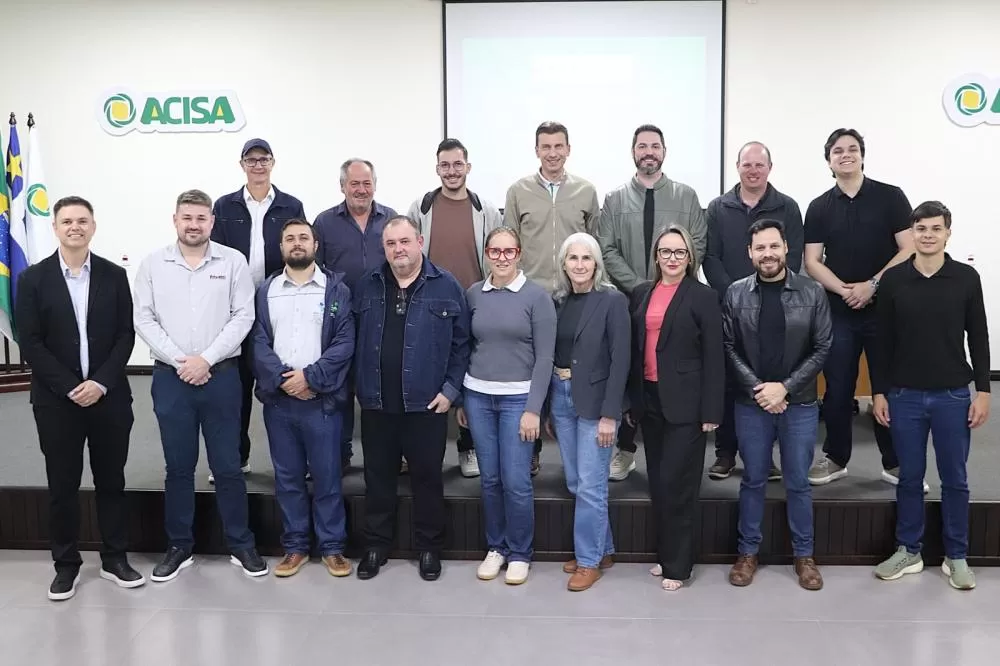 Representantes das instituições parceiras participaram do lançamento do Hackyara, em Santa Helena, que terá sua maratona de inovação entre os dias 4 e 6 de setembro. (Foto: Divulgação)