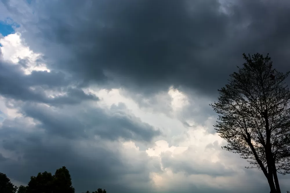 Tempestades causam estragos no Paraná e chuva deve atingir Marechal Rondon nesta segunda