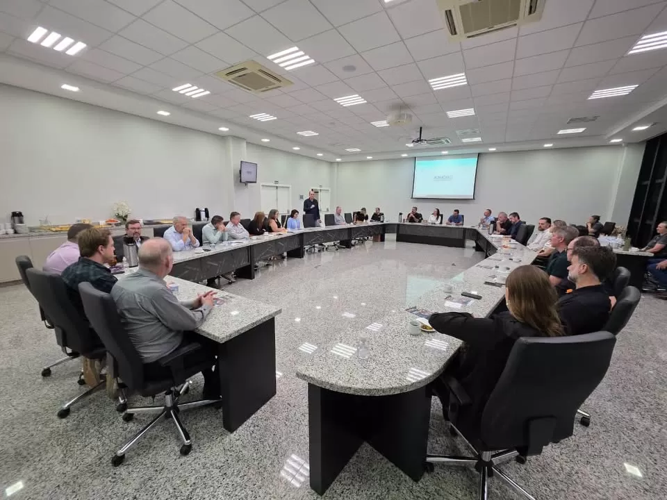 Integrantes da CCO apresentaram à diretoria da Acimacar os resultados financeiros e informações sobre a organização da Expo Rondon 2026. (Foto: Divulgação)