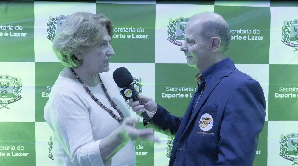 Professora Ilse Lorena Von Borstel Queirós recebeu o Prêmio Benemérito Esportivo durante a abertura do Agita Rondon 2026, em reconhecimento à sua trajetória na Educação Física, no lazer e na extensão universitária.