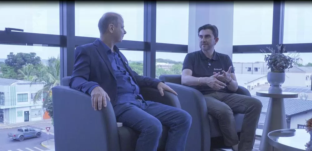 Presidente da Sicredi Aliança PR/SP, Fernando Barros Fenner apresentou o desempenho da cooperativa nos sete primeiros meses de 2026 e destacou expansão, projetos educacionais e ações comunitárias. 