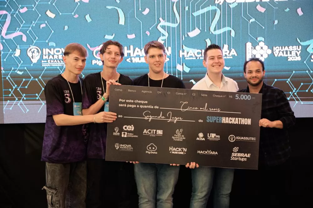 Equipe SafePermit, de Marechal Cândido Rondon, conquistou o segundo lugar na final do Super Hackathon 2026, em Foz do Iguaçu. (Foto: Divulgação)