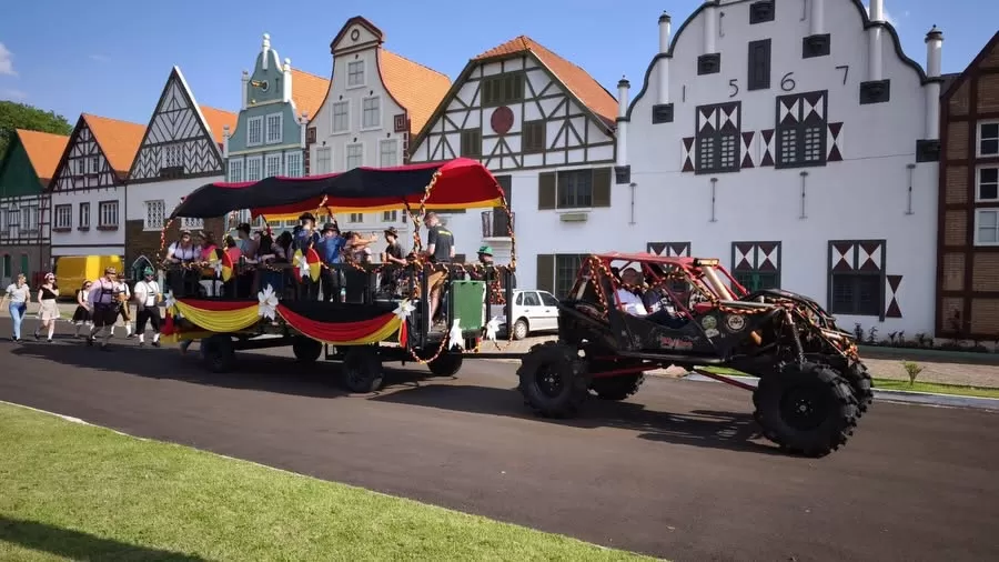 Tradicional Carretão percorrerá ruas e avenidas da região central de Marechal Cândido Rondon na manhã deste sábado (26). (Foto: Divulgação)