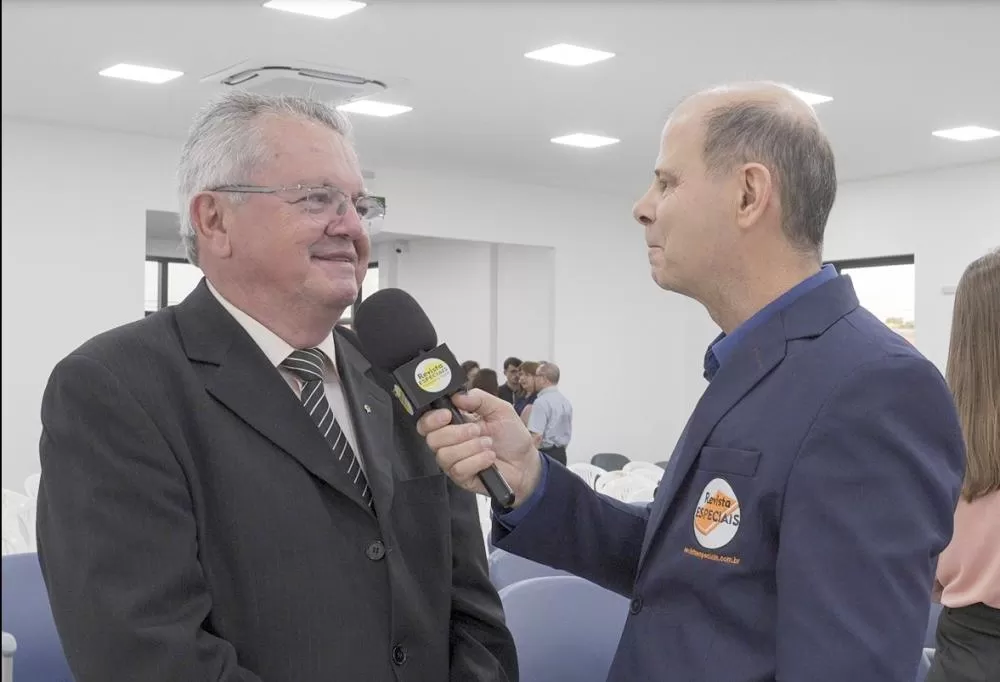 Dr. Clairton Mario Spinassi relembrou a criação do Conselho da Comunidade de Marechal Cândido Rondon, entidade que inaugurou sede própria 29 anos depois. 