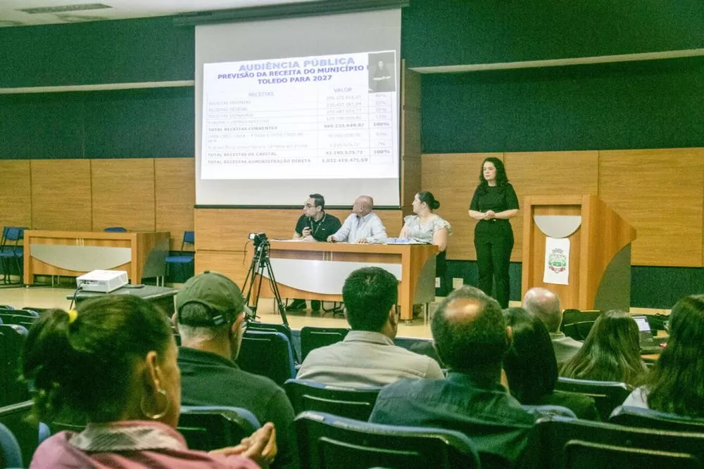 Audiência pública apresentou a previsão de receitas e despesas de Toledo para 2027, com orçamento total estimado em R$ 1,370 bilhão. (Foto: Divulgação)